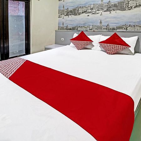 Super Oyo 91202 Family Guest House Syariah 图隆阿贡 外观 照片